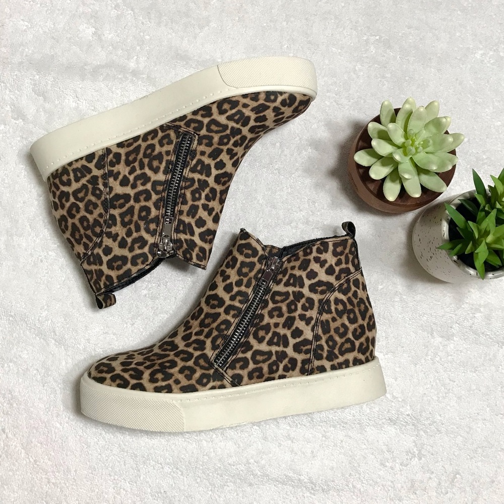 NEW IN BOX Soda Zip Platform Leopard Shoes - Picture 2 of 10
